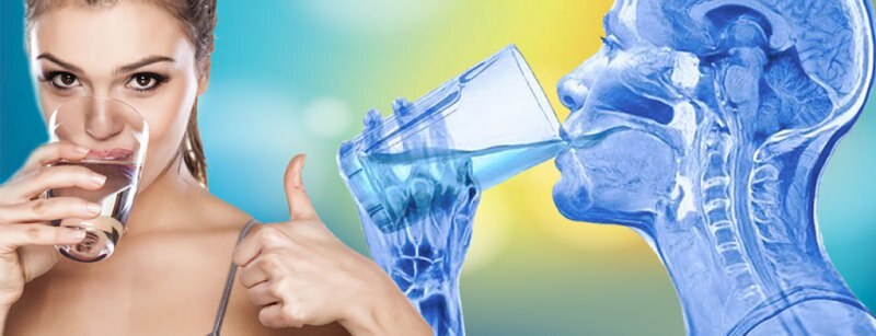 Wat zijn de voordelen van drinkwater? Hoe drink je water om te verzwakken?