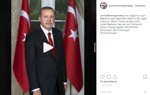 Viering van verrassingsverjaardag aan president Erdoğan, een van de beroemde artiesten