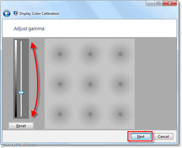 gebruik de schuifbalken om uw gamma op en neer te bewegen om overeen te komen met de afbeelding van de vorige Windows 7-pagina