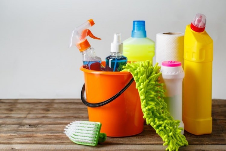Welke schoonmaakproducten mogen niet met elkaar worden gemengd?