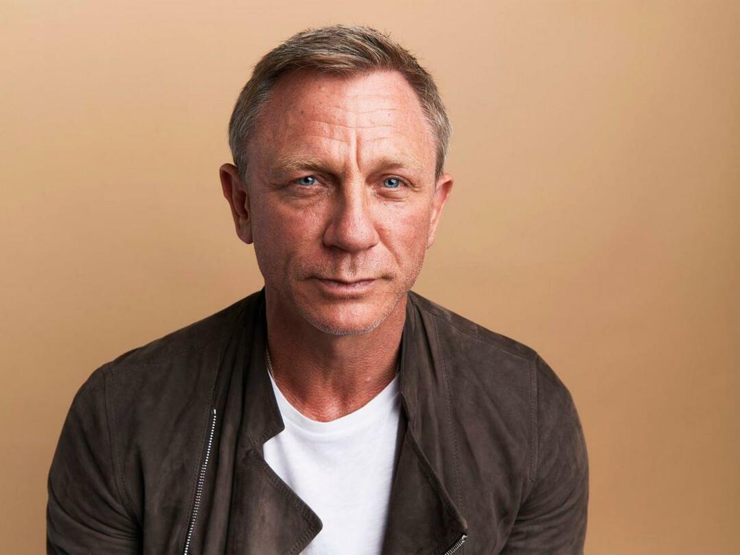 Daniel Craig zamelt geld in voor slachtoffers van aardbevingen