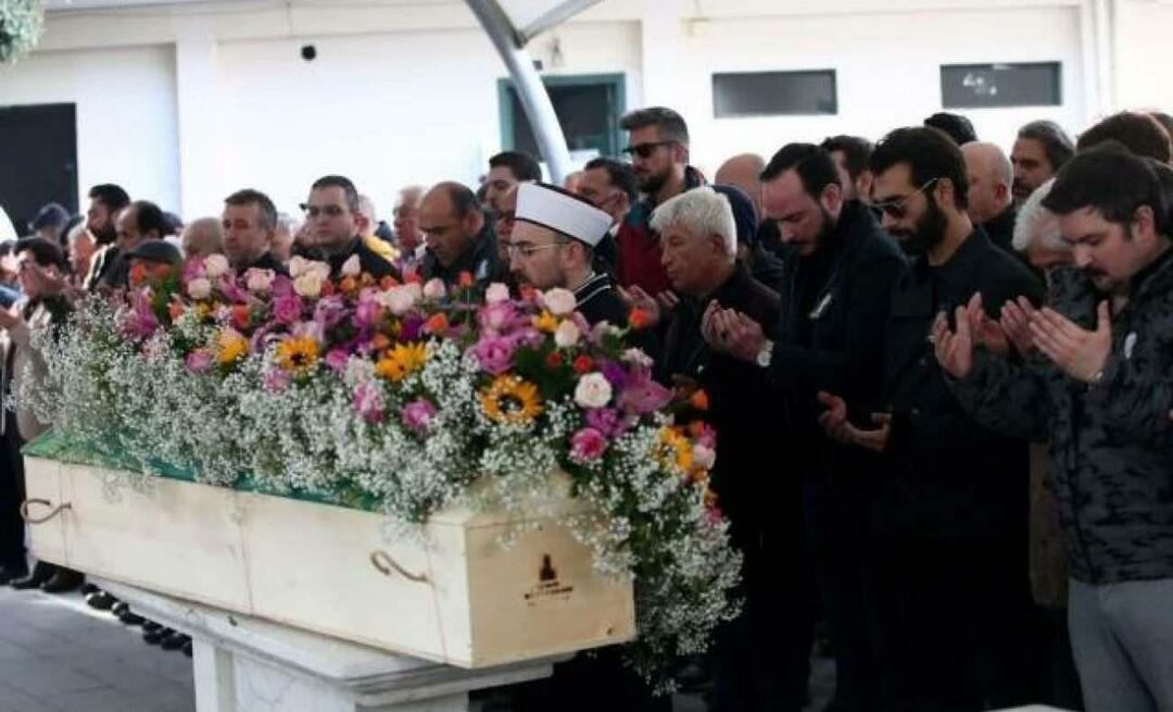 Sıla Gençoğlu's vader Şükrü Gençoğlu is op zijn laatste reis gestuurd! Detail van de begrafenis