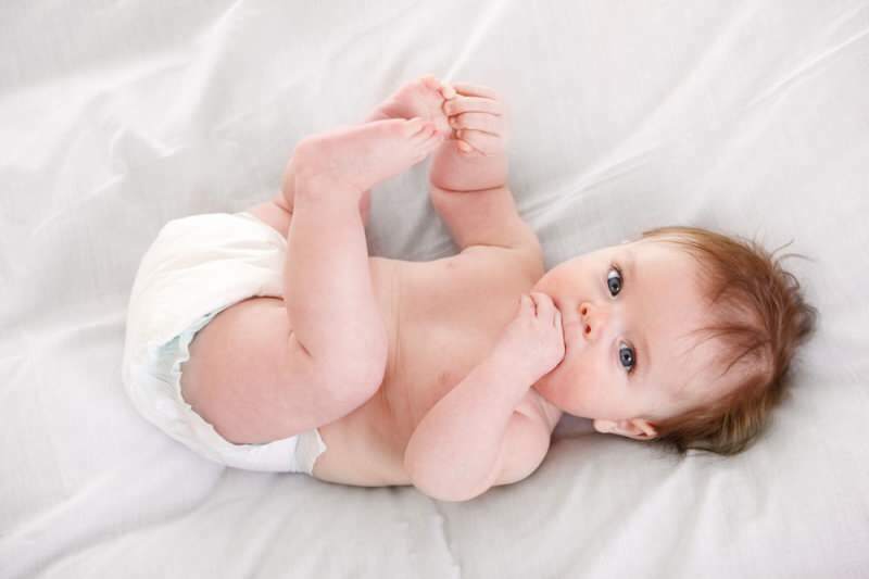 Hospitalisatieposities bij baby's! Hoe wordt een pasgeboren baby gedeponeerd? Face down of back ...