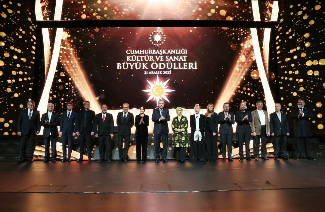 Emine Erdoğan feliciteerde de kunstenaars die de Presidential Culture and Art Award ontvingen