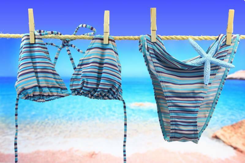 Hoe worden bikini's en badpakken gewassen? Trucs voor het schoonmaken van bikini's en badpakken
