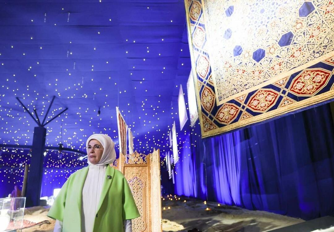 Emine Erdoğan toerde door de Expo Fair Area in Samarkand
