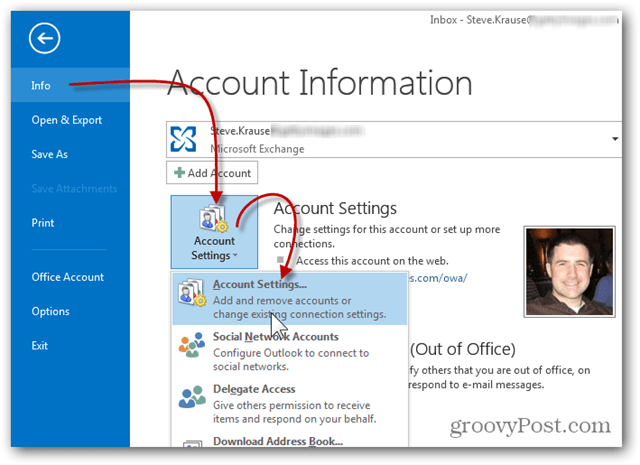 Mailbox Outlook 2013 toevoegen - Klik op Info Accountinstellingen