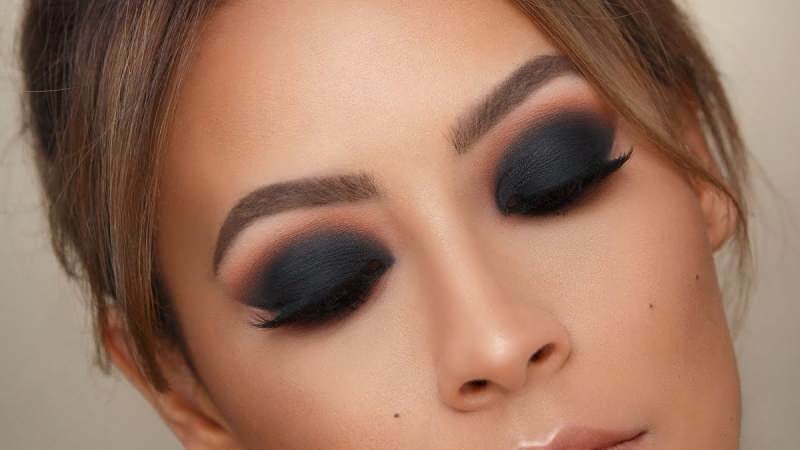 Wat is Smokey-make-up en hoe wordt het gedaan? 4 trucs met Smokey-make-up