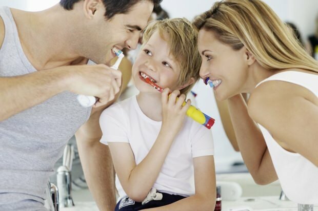 Thuis natuurlijke tandpasta maken voor kinderen