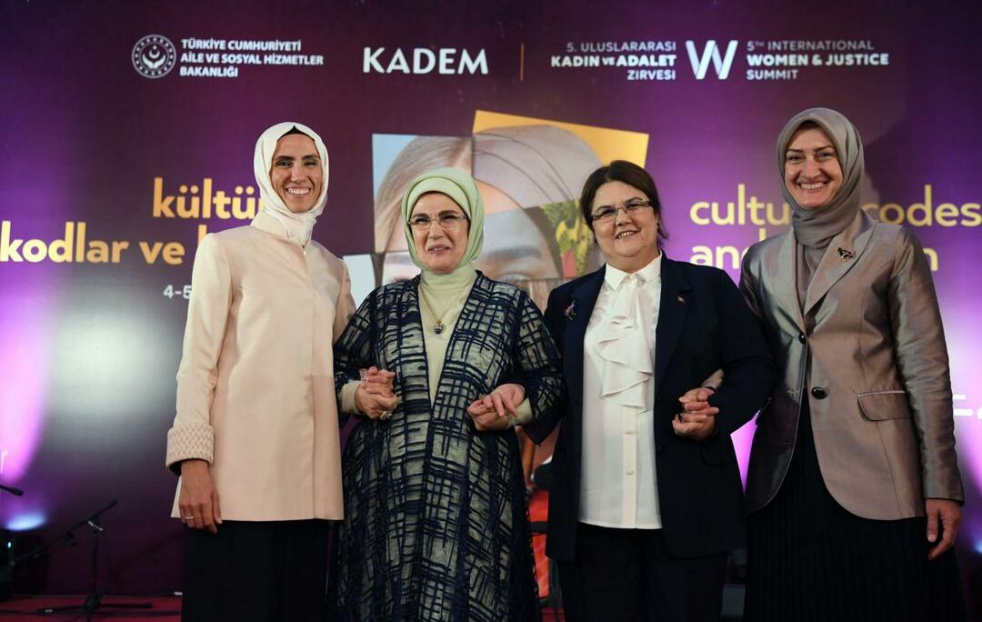 First Lady Erdoğan had een ontmoeting met Kaoutar Krikou, minister van Nationale Solidariteit, Familie en Vrouwenstatus van Algerije.