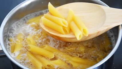 Hoe wordt pastasap beoordeeld? 3 manieren om het pastasap te evalueren en niet te morsen