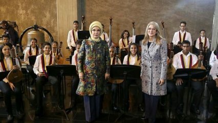 Speciale muziekuitvoering voor First Lady Erdoğan in Venezuela