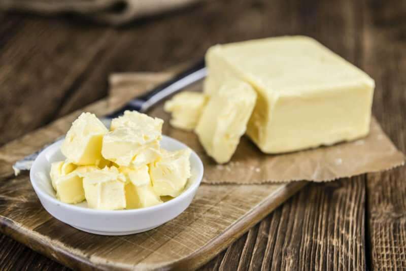 Met hoeveel lepels wordt 125 g boter gemaakt