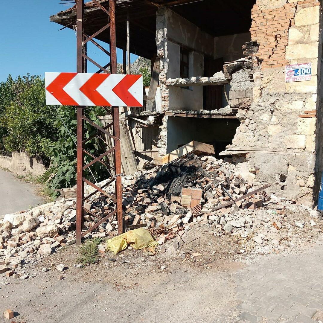 Adana-aardbeving