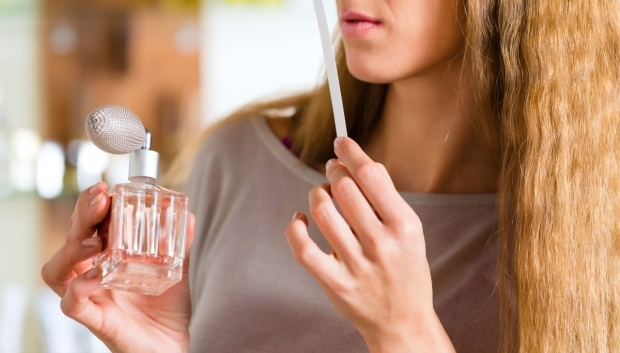 Hoe nep-parfum te begrijpen? Wat zijn de schade van nepparfums?