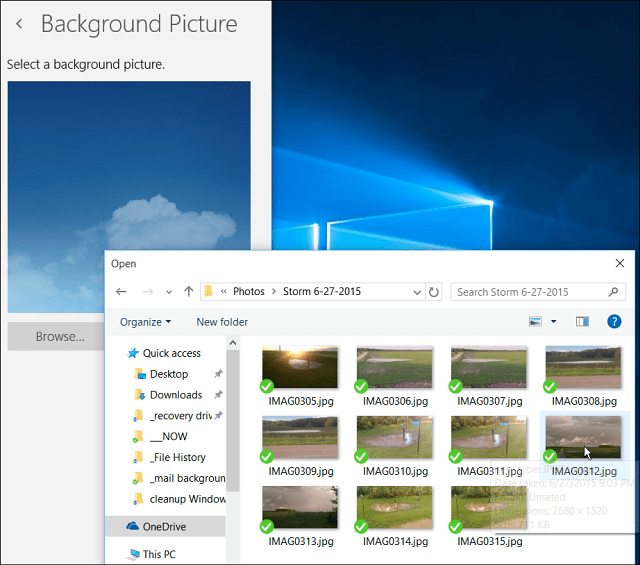 Wijzig de achtergrondafbeelding van Windows 10 Mail of maak deze leeg