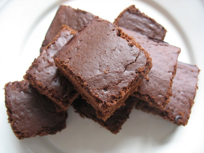 Hoe maak je de makkelijkste brownie cake? Tips voor het maken van browniecake