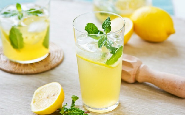 Wat gebeurt er als we gewoon citroensap drinken?