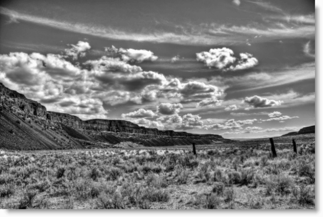 Fotografie How-To Aperature and Depth of Field Image Desert Mountains Black and White