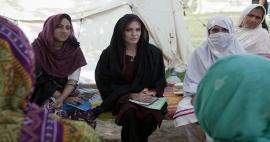 Angelina Jolie schoot de bevolking van Pakistan te hulp!