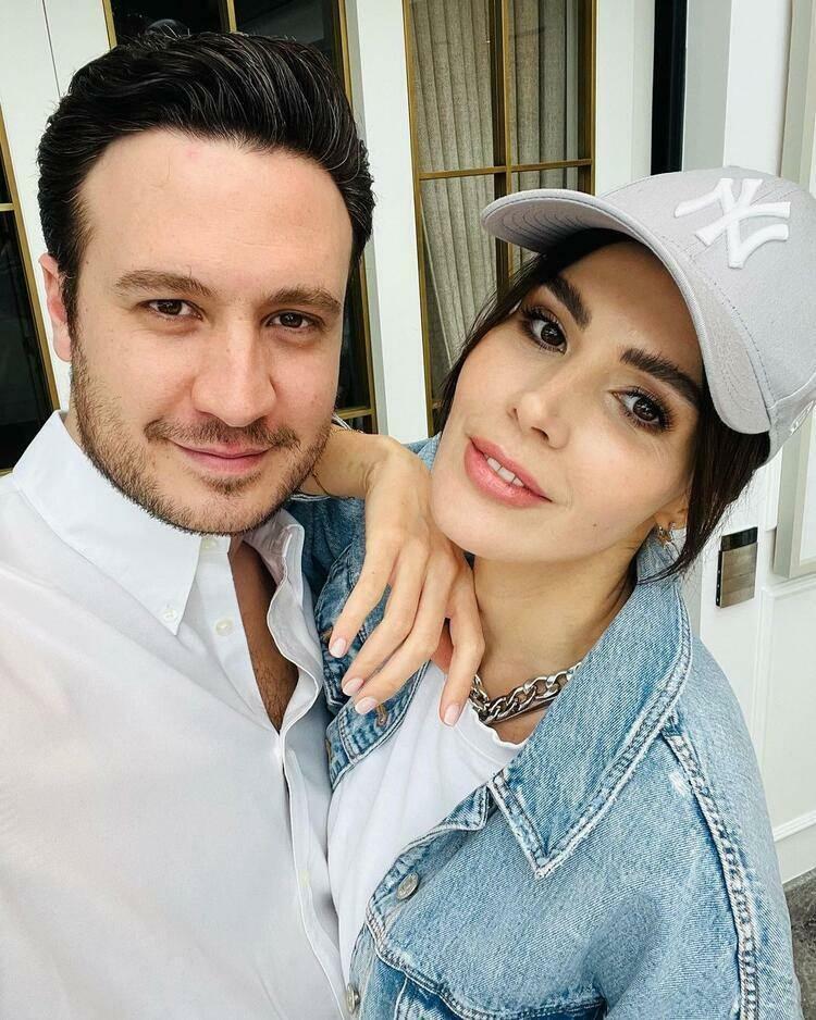 Burak Sağyaşar en Hatice Şendil