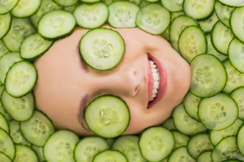 Wat zijn de voordelen van komkommer voor de huid? Wat doet komkommermasker thuis?