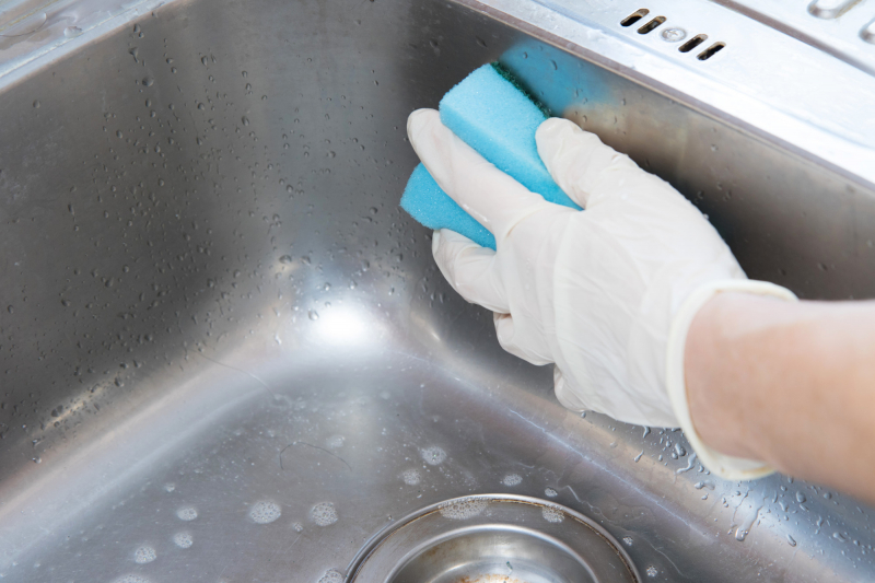 Hoe maak je het aanrecht schoon? De definitieve oplossing die het aanrecht van de keuken doet glanzen