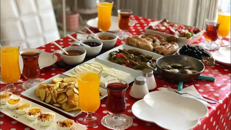 Wat moet er na de ramadan worden gedaan? Must have voor ontbijt op feestelijke ochtend