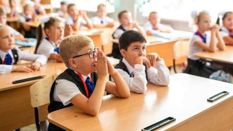 2020 Scholen exacte openingsdatum! Hoe moeten kinderen die naar school gaan, worden beschermd tegen het virus?