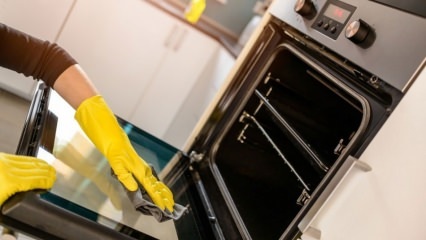 Hoe de binnenkant van de ovens schoonmaken?