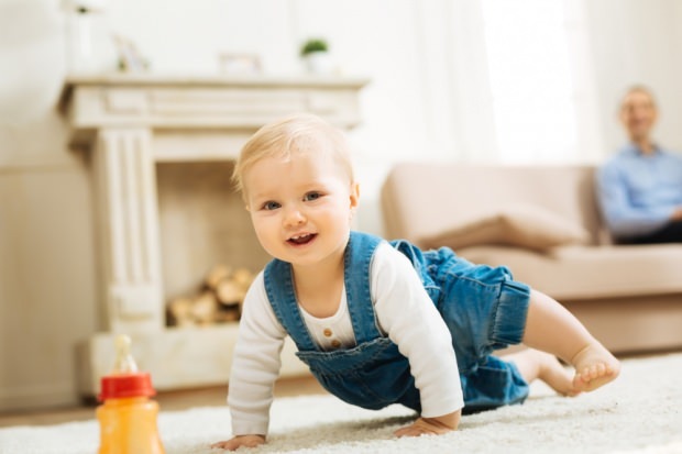 Hoe gemakkelijk worden baby's uitgevoerd? Waarom lopen baby's te laat? Tekenen van lopen bij zuigelingen