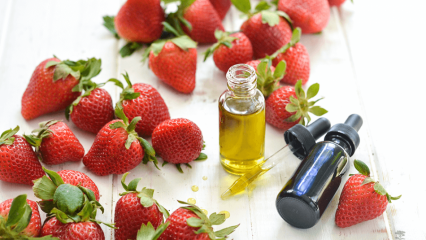 Onbekende voordelen van aardbei voor de huid! Hoe wordt aardbeienolie op de huid aangebracht? Huidverzorging met aardbeien ...