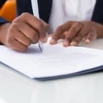 ondertekening over document aanbevolen