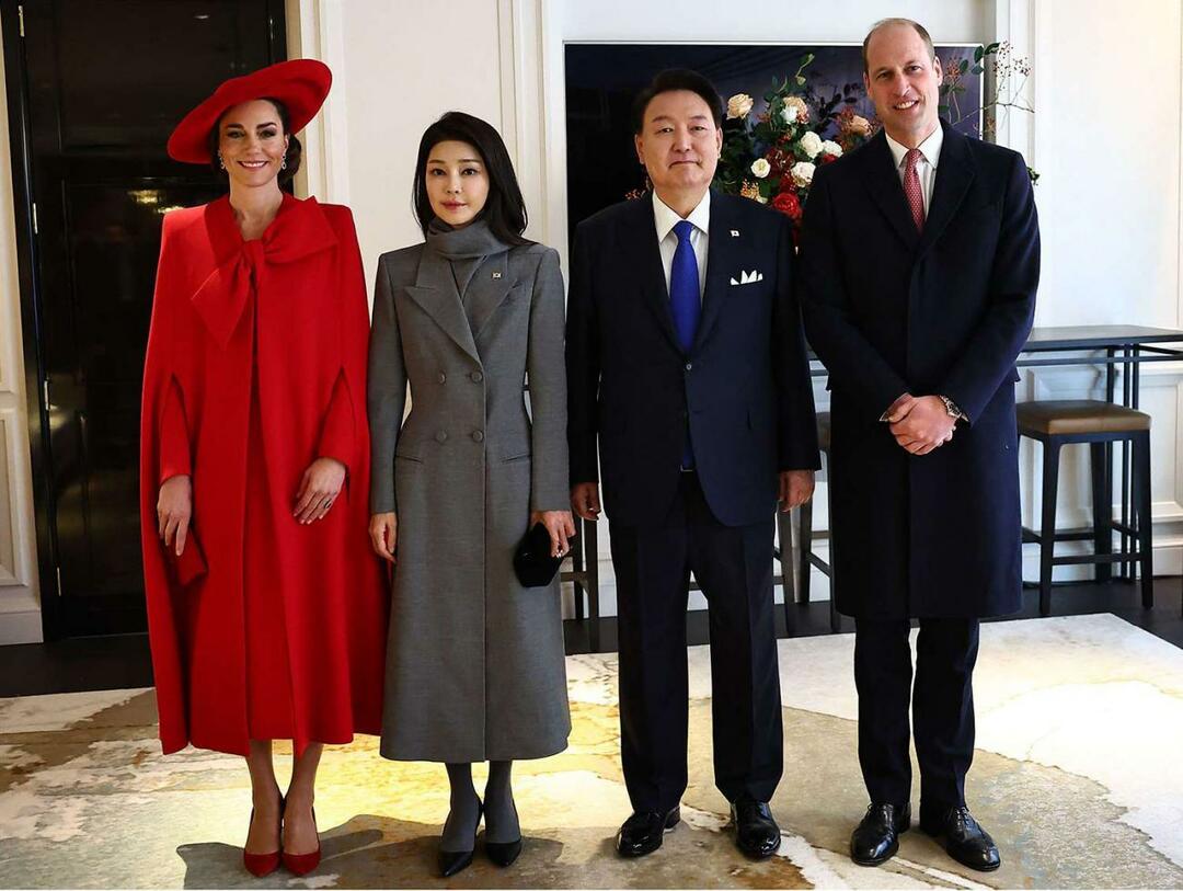 Kate Middleton en Prins William met de Zuid-Koreaanse president Yoon Suk Yeol en zijn vrouw Kim Keon Hee