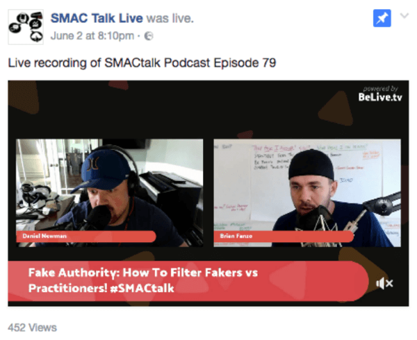 Co-hosts Daniel Newsman en Brian Fanzo hebben een gemakkelijk rapport over hun liveshow SMACtalk.