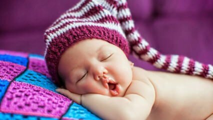 Wat zijn rugsporen bij baby's en waarom? Hoe verwijder je een rugspoor bij baby's?