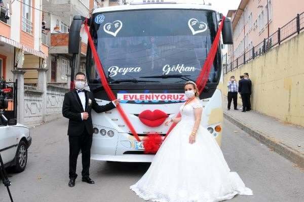 De droom van de chauffeur die van de shuttlebus een bruidsauto wil maken is uitgekomen!