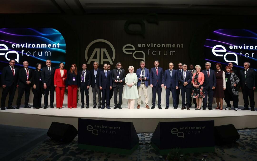 Emine Erdoğan bedankte Anadolu Agency op het International Environment Forum