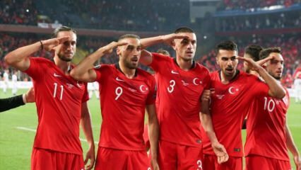 Hallo tegen Mehmetçik van het nationale team!