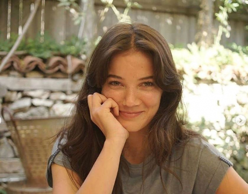 Pınar Deniz: 'Ik gaf niet eens om mijn wenkbrauwen!' Wie is Pınar Deniz?