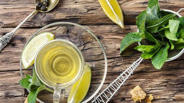 Voordelen van het drinken van thee met citroen! Snelle afslankmethode met citroenthee