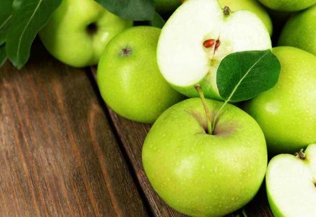Hoe maak je een appeldieet? Eetbare groene appel ...