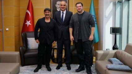 Ontmoeting met Ersoy Cem Yılmaz en Şahan Gökbakar, minister van Cultuur