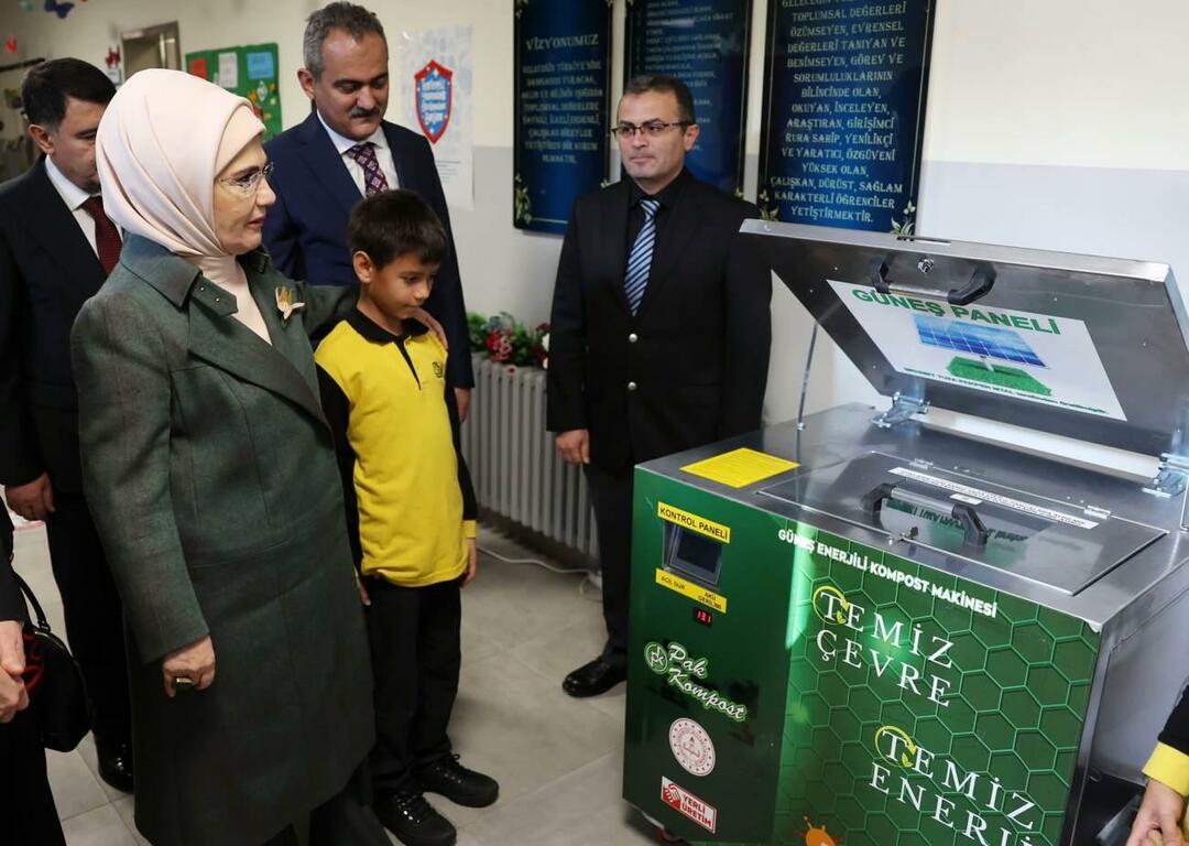 Emine Erdoğan controleerde de zero waste-praktijken van Ostim Primary School