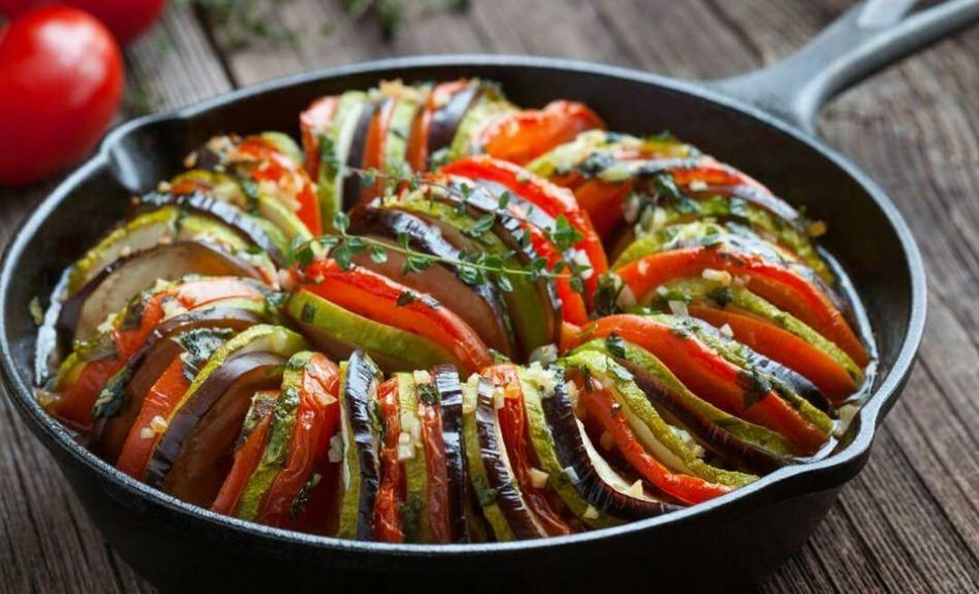 Hoe maak je het eenvoudigste Ratatouille-recept? Tips voor het Ratatouille-gerecht