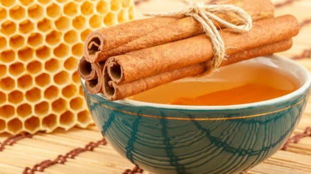 Verzwakt het door honing en kaneel te eten? Geweldige remedie om gewicht te verliezen!