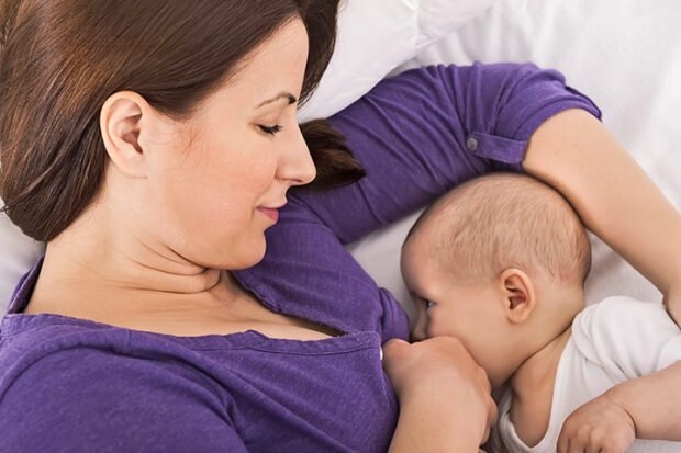 consumptie van venkelthee bij moeders die borstvoeding geven