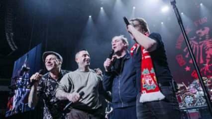 Duitse rockband Toten Hosen speelde voor Turkije Er werd ruim 1 miljoen euro ingezameld!