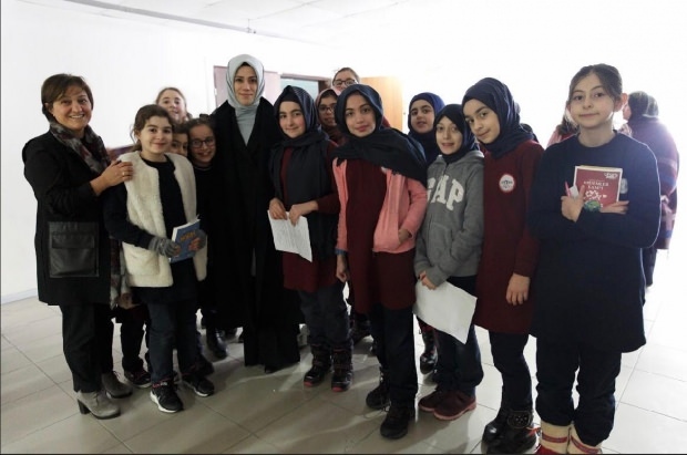 Esra Albayrak visionair project Goals for Girls badge ceremonie!