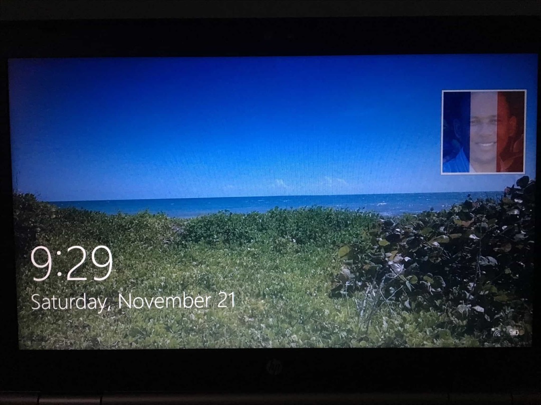 Voorkom dat de universele app van Windows 10 het vergrendelscherm overneemt